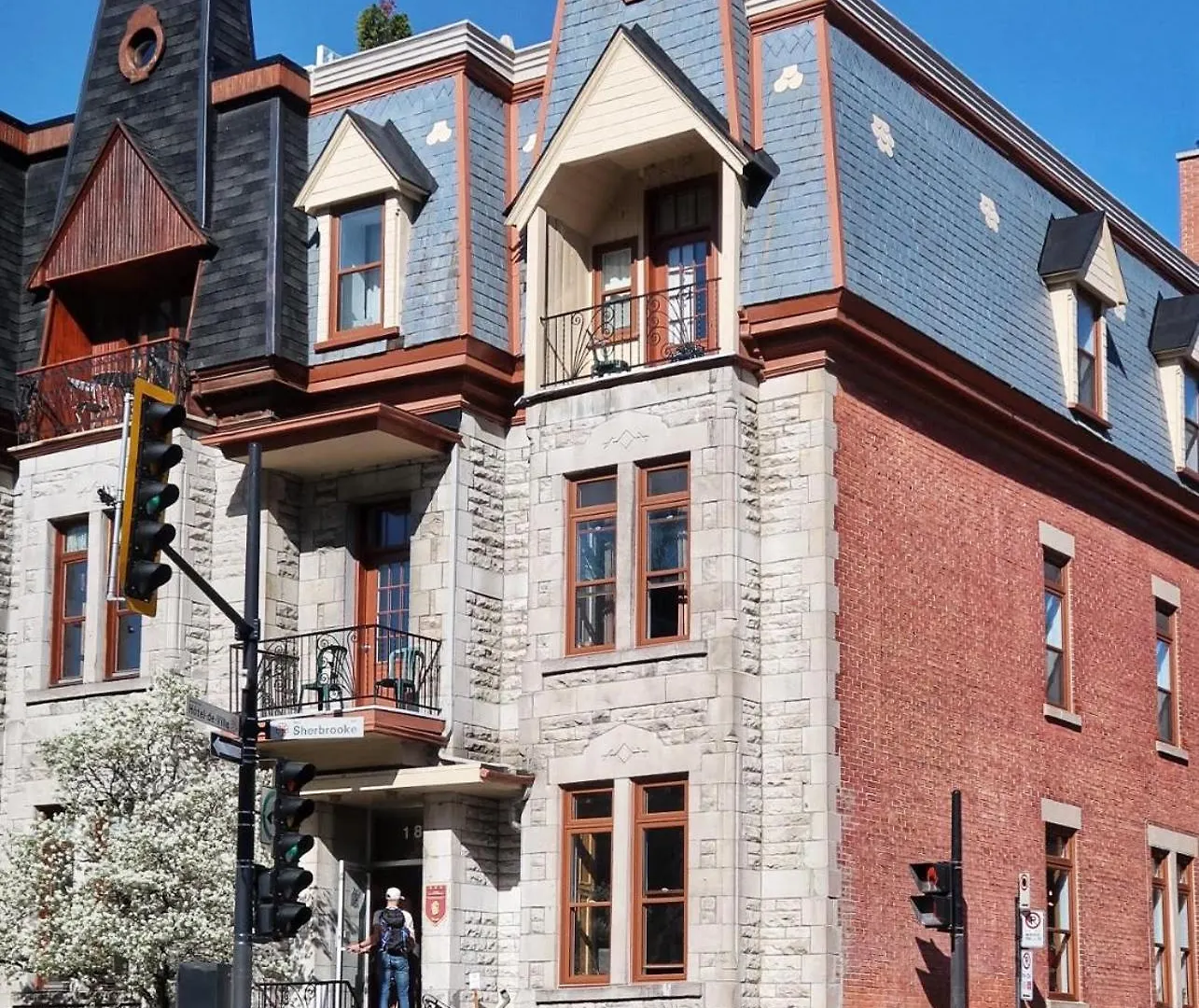 4 Hôtels Centraux près de Pointe-à-Callière à Réserver