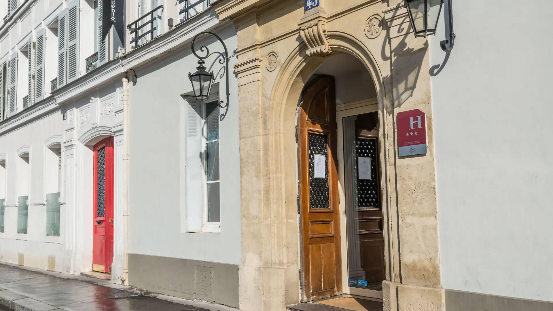 Où Dormir Pas Cher au Centre de Paris : 15 Hôtels Budget Sélectionnés