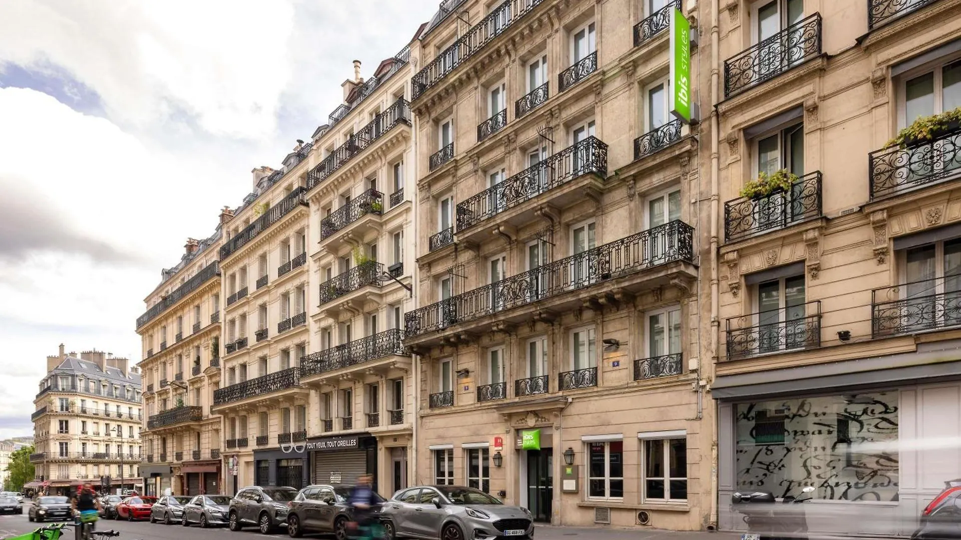 Séjourner près du Musée de l'Armée : 9 Ibis Styles Comparés