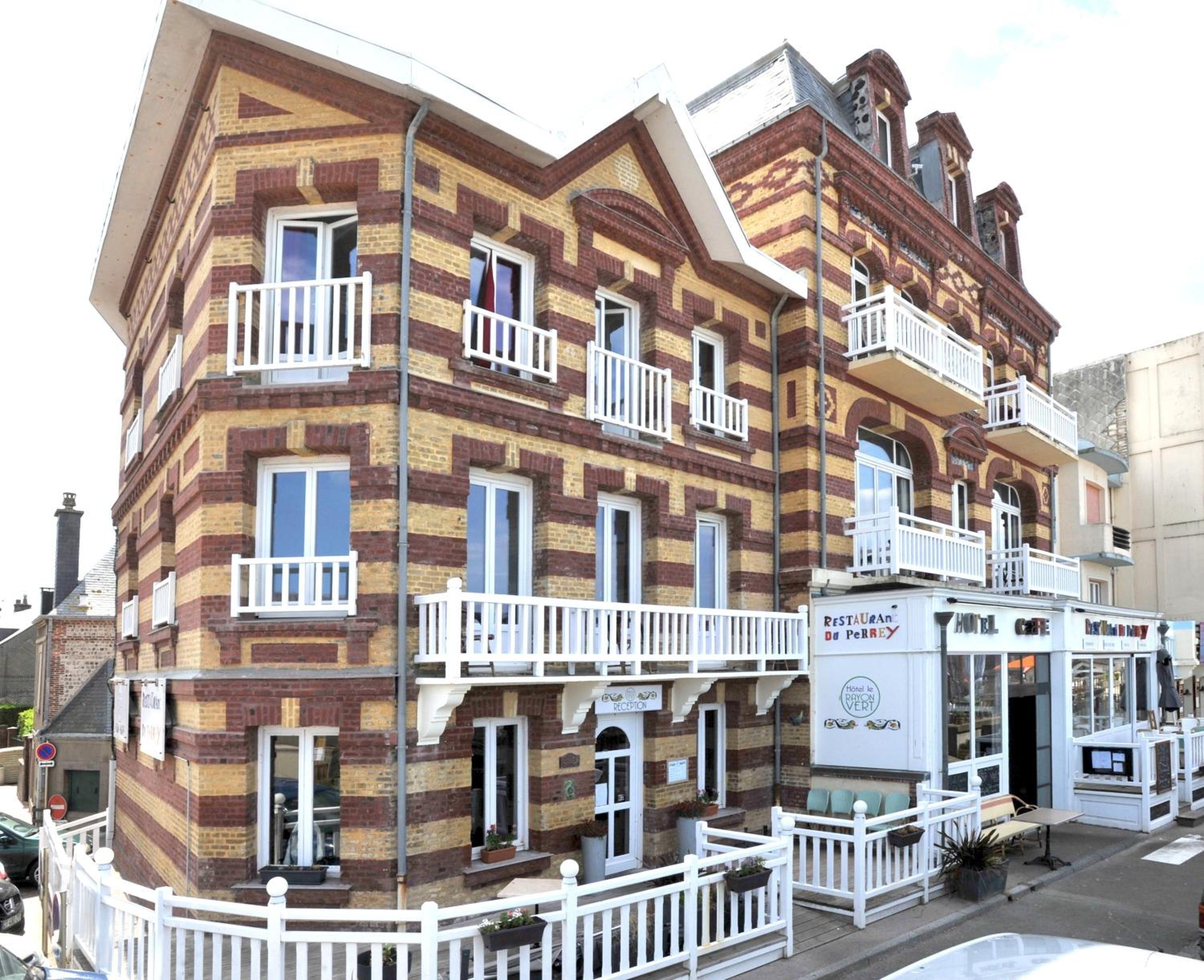 Séjourner à Étretat : 4 Hôtels Centraux Comparés